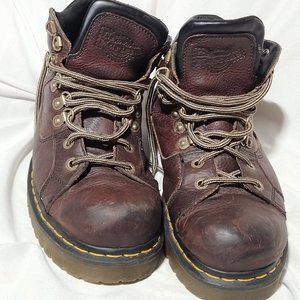 Dr. Martens Ironbridge AW004